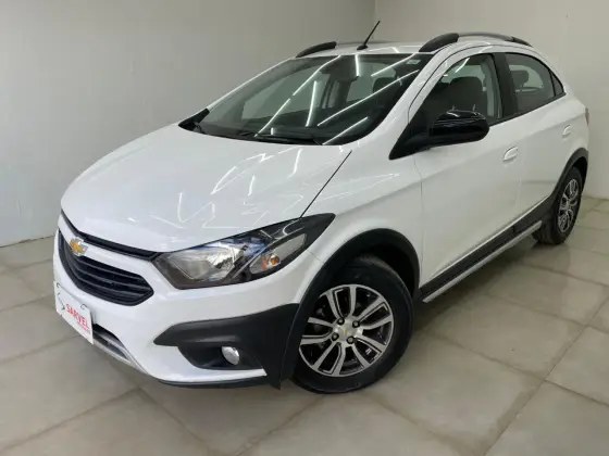 CHEVROLET ONIX 1.4 MPFI ACTIV 8V FLEX 4P AUTOMÁTICO