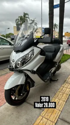 DAFRA MAXSYM 400i 