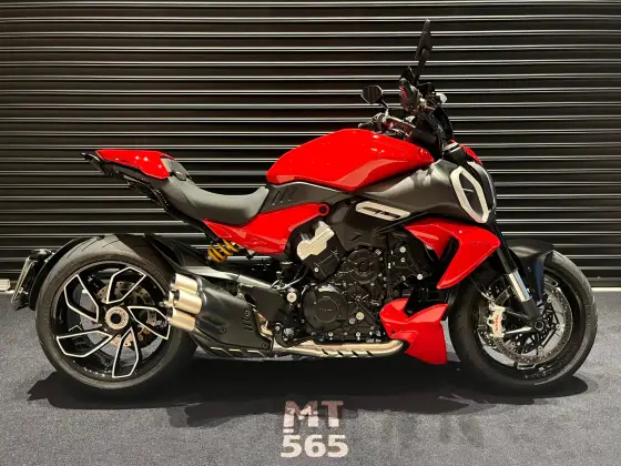 DUCATI DIAVEL V4 