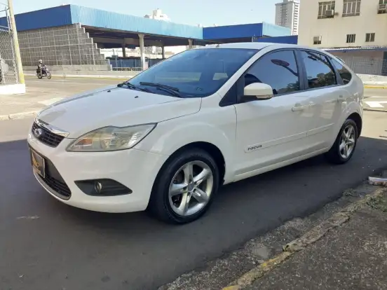 FORD-FOCUS-2.0 GLX 16V FLEX 4P AUTOMÁTICO FORD-FOCUS-2012