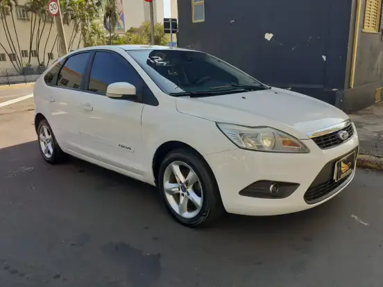 FORD-FOCUS-2.0 GLX 16V FLEX 4P AUTOMÁTICO FORD-FOCUS-2012