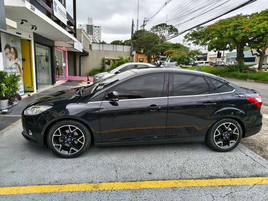 FORD-FOCUS-2.0 TITANIUM SEDAN 16V FLEX 4P POWERSHIFT FORD-FOCUS-2015