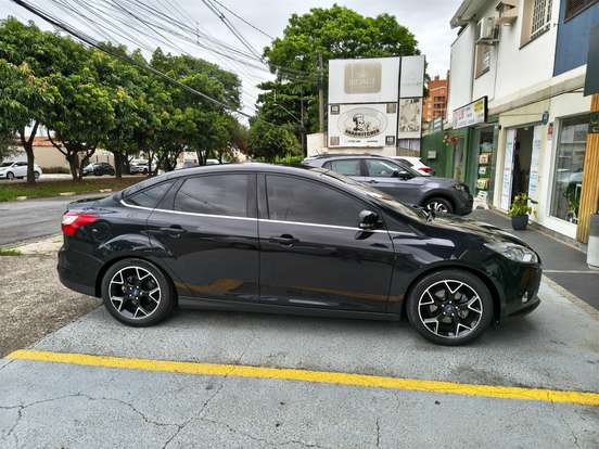 FORD-FOCUS-2.0 TITANIUM SEDAN 16V FLEX 4P POWERSHIFT FORD-FOCUS-2015