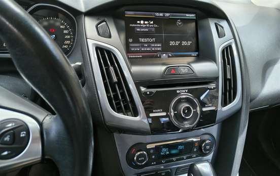 FORD-FOCUS-2015