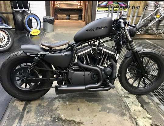 HARLEY-DAVIDSON-SPORTSTER IRON 883-2011