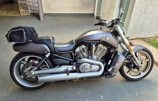 HARLEY-DAVIDSON-V-ROD MUSCLE-2014