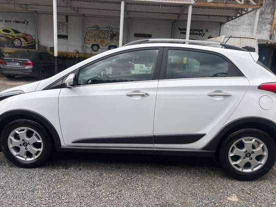 HYUNDAI-HB20-1.6 PREMIUM 16V FLEX 4P AUTOMÁTICO HYUNDAI-HB20-2015