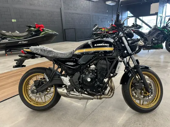 KAWASAKI Z650 ABS RS 