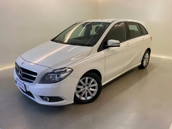 MERCEDES-BENZ B 200 1.6 TURBO GASOLINA 4P AUTOMÁTICO