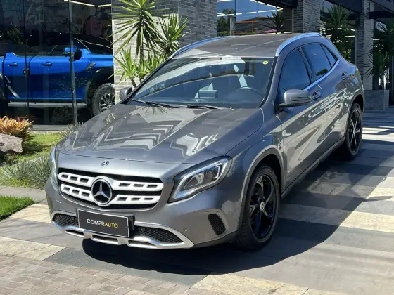 MERCEDES-BENZ GLA 200 1.6 CGI FLEX ADVANCE 7G-DCT