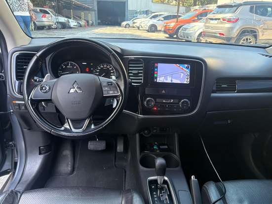 MITSUBISHI-OUTLANDER-2.2 4X4 16V DIESEL 4P AUTOMÁTICO MITSUBISHI-OUTLANDER-2016