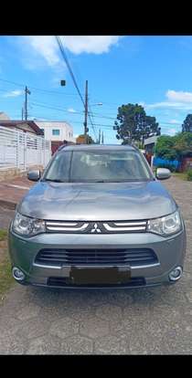 MITSUBISHI-OUTLANDER-2013