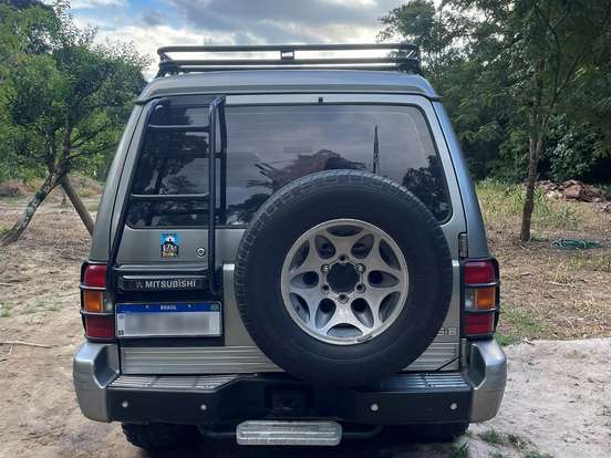 MITSUBISHI-PAJERO-3.0 GLS-B 4X4 V6 24V GASOLINA 4P MANUAL MITSUBISHI-PAJERO-1997