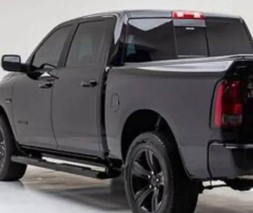 RAM CLASSIC 5.7 V8 GASOLINA LARAMIE NIGHT EDITION CD 4X4 AUTOMÁTICO