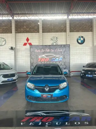 RENAULT SANDERO 1.0 EXPRESSION 16V FLEX 4P MANUAL RENAULT SANDERO 1.0 EXPRESSION 16V FLEX 4P MANUAL