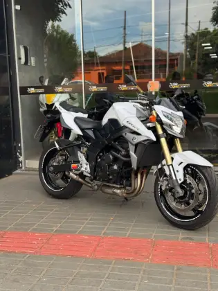 SUZUKI GSR 750 SUZUKI GSR 750