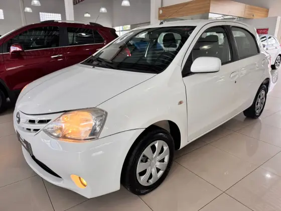 TOYOTA ETIOS 1.3 XS 16V FLEX 4P MANUAL