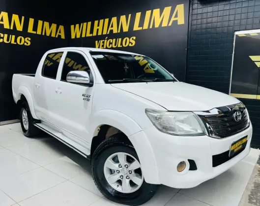 TOYOTA HILUX 2.7 SRV 4X4 CD 16V FLEX 4P AUTOMÁTICO TOYOTA HILUX 2.7 SRV 4X4 CD 16V FLEX 4P AUTOMÁTICO