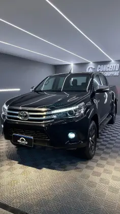 TOYOTA HILUX 2.8 SRX 4X4 CD 16V DIESEL 4P AUTOMÁTICO TOYOTA HILUX 2.8 SRX 4X4 CD 16V DIESEL 4P AUTOMÁTICO
