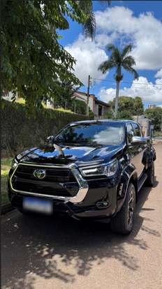 TOYOTA-HILUX-2023