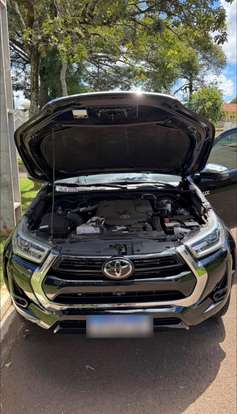 TOYOTA-HILUX-2023