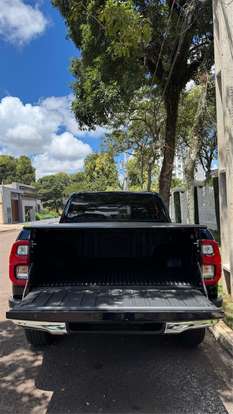 TOYOTA-HILUX-2023