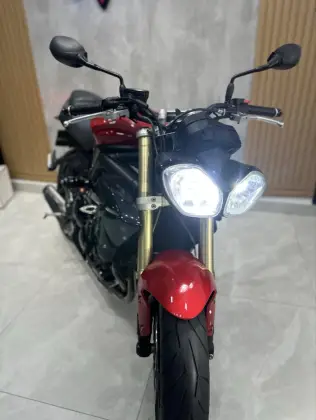 TRIUMPH STREET TRIPLE 675 ABS 