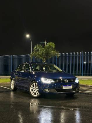 VOLKSWAGEN JETTA 2.0 TSI HIGHLINE 211CV GASOLINA 4P TIPTRONIC