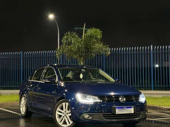 VOLKSWAGEN-JETTA-2.0 TSI HIGHLINE 211CV GASOLINA 4P TIPTRONIC VOLKSWAGEN-JETTA-2013