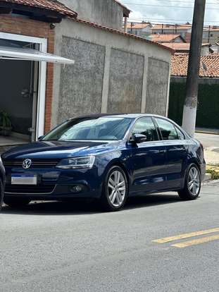 VOLKSWAGEN-JETTA-2.0 TSI HIGHLINE 211CV GASOLINA 4P TIPTRONIC VOLKSWAGEN-JETTA-2013