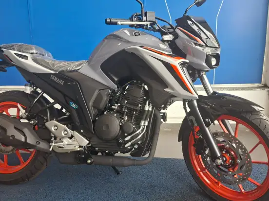YAMAHA-FZ25 FAZER CONNECTED ABS YAMAHA-FZ25 FAZER CONNECTED ABS-2025
