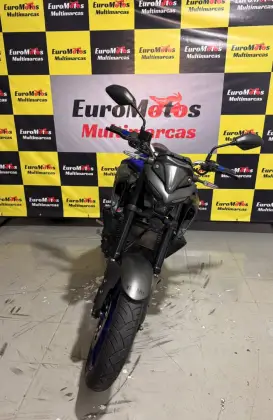 YAMAHA MT-03 ABS YAMAHA MT-03 ABS