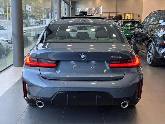BMW-320i-2025