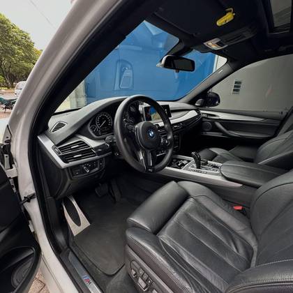 BMW X5 4.4 4X4 50I M Sport V8 32V Gasolina 4P Automático