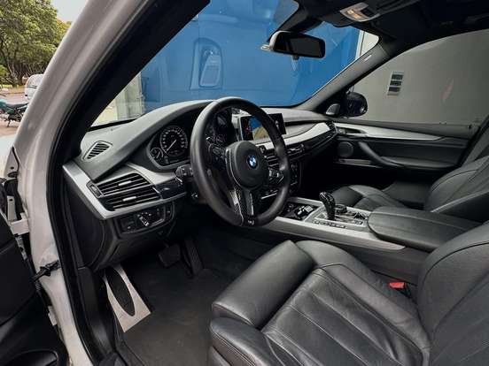 BMW-X5-4.4 4X4 50I M SPORT V8 32V GASOLINA 4P AUTOMÁTICO BMW-X5-2014