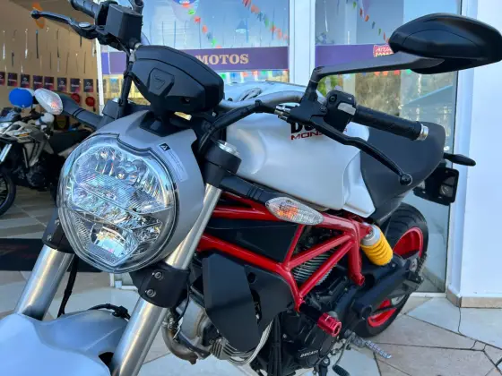 DUCATI MONSTER 797 
