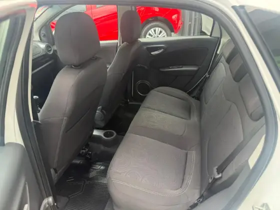 FIAT GRAND SIENA 1.4 MPI ATTRACTIVE 8V FLEX 4P MANUAL