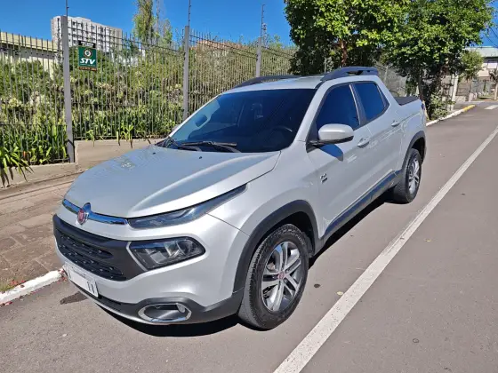 FIAT TORO 2.0 16V TURBO DIESEL FREEDOM 4WD AT9 FIAT TORO 2.0 16V TURBO DIESEL FREEDOM 4WD AT9
