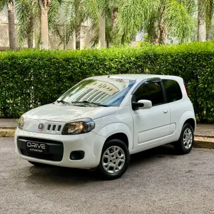 FIAT UNO 1.0 EVO VIVACE 8V FLEX 2P MANUAL FIAT UNO 1.0 EVO VIVACE 8V FLEX 2P MANUAL