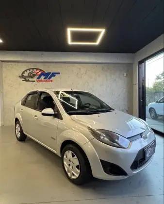 FORD FIESTA 1.6 ROCAM SEDAN 8V FLEX 4P MANUAL
