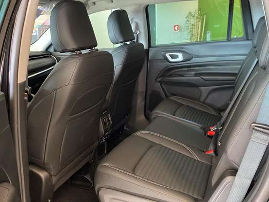 JEEP-COMMANDER-2026