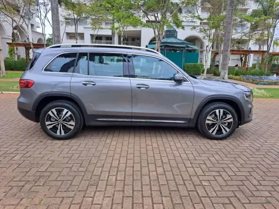 MERCEDES-BENZ-GLB 220-2.0 MHEV PROGRESSIVE 4MATIC 8G-DCT MERCEDES-BENZ-GLB 220-2025
