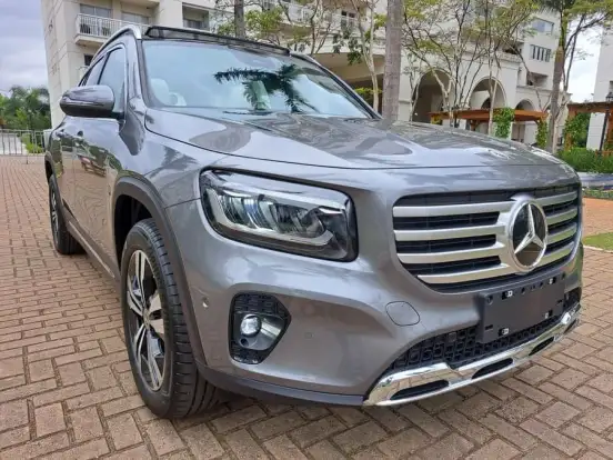 MERCEDES-BENZ-GLB 220-2025