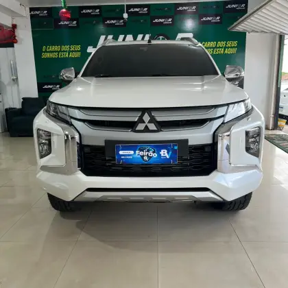MITSUBISHI L200 TRITON 2.4 16V TURBO DIESEL SPORT HPE-S CD 4P 4X4 AUTOMÁTICO