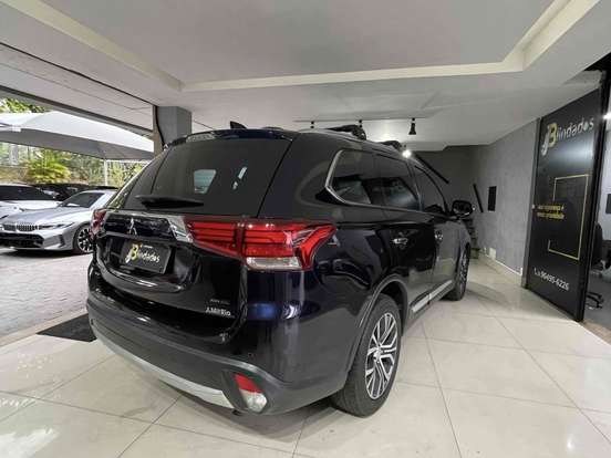 MITSUBISHI-OUTLANDER-2.2 4X4 16V DIESEL 4P AUTOMÁTICO MITSUBISHI-OUTLANDER-2016