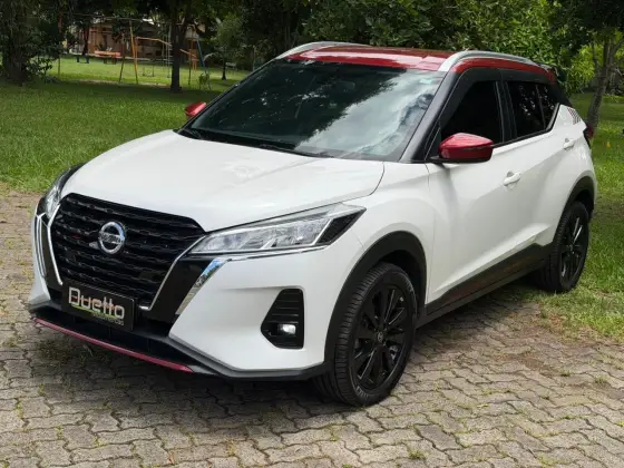 NISSAN KICKS 1.6 16V FLEXSTART XPLAY XTRONIC NISSAN KICKS 1.6 16V FLEXSTART XPLAY XTRONIC