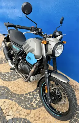 ROYAL ENFIELD SCRAM 411 