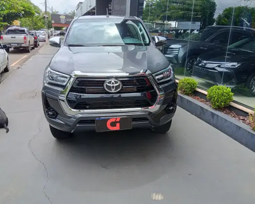 TOYOTA HILUX 2.8 D-4D TURBO DIESEL CD SRV 4X4 AUTOMÁTICO