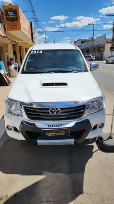 TOYOTA HILUX 3.0 SRV 4X4 CD 16V TURBO INTERCOOLER DIESEL 4P AUTOMÁTICO TOYOTA HILUX 3.0 SRV 4X4 CD 16V TURBO INTERCOOLER DIESEL 4P AUTOMÁTICO