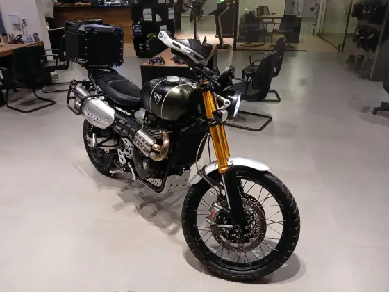 TRIUMPH SCRAMBLER 1200 XE 